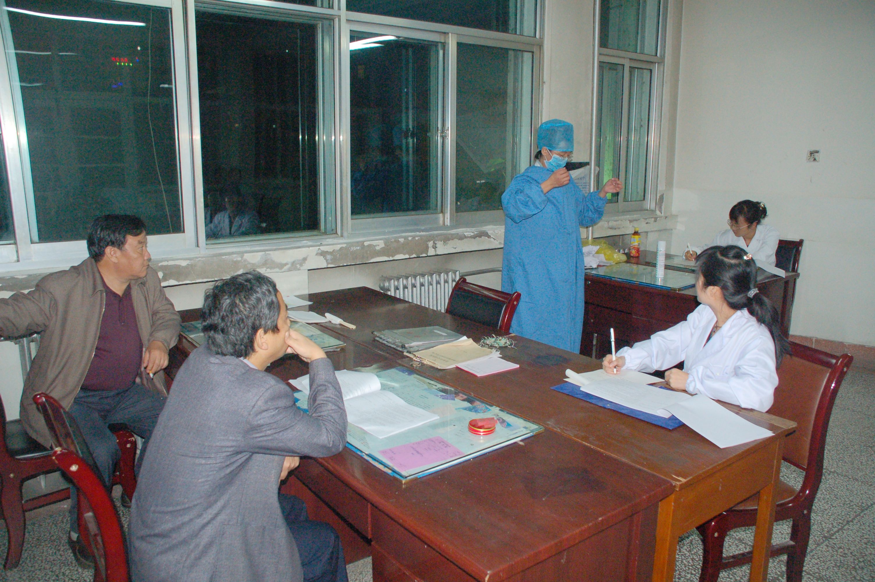 深夜演练、院领导亲临现场