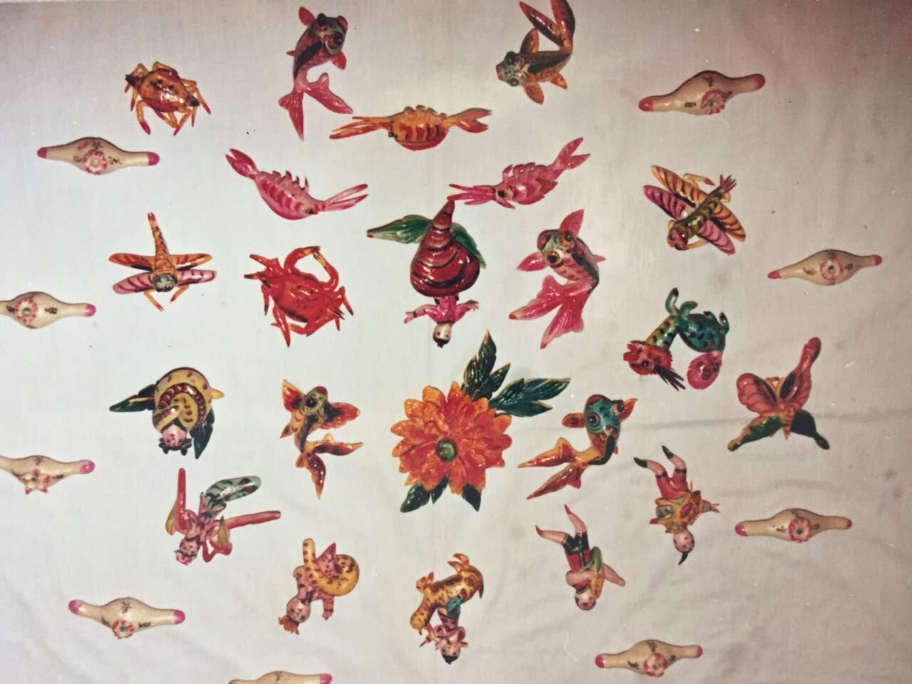 我母亲为上元节做的面食艺术品